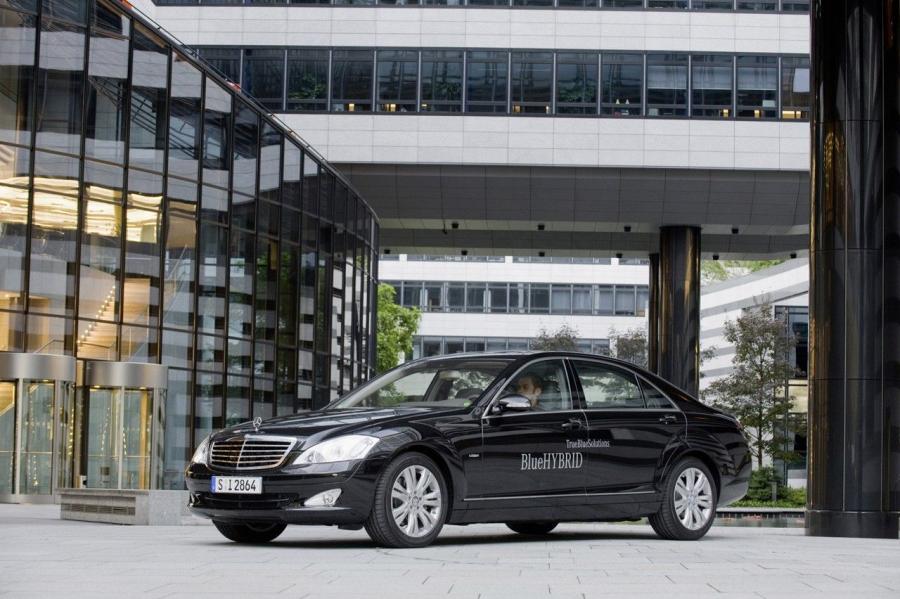  Mercedes-Benz S400 BlueHYBRID 2008 года  (фото 6 из 35)